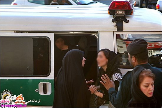 عکس دختران خوشگل و معاشقه جنسی در خیابان تهران +18