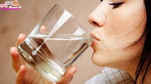 نوشیدن آب گرم با معده خالی , نوشیدن آب با معده خالی ,نوشیدن آب در صبح, آب و معده ,نوشیدن آب گرم , به فکر راه حلی برای بیماری های خود باشیم .