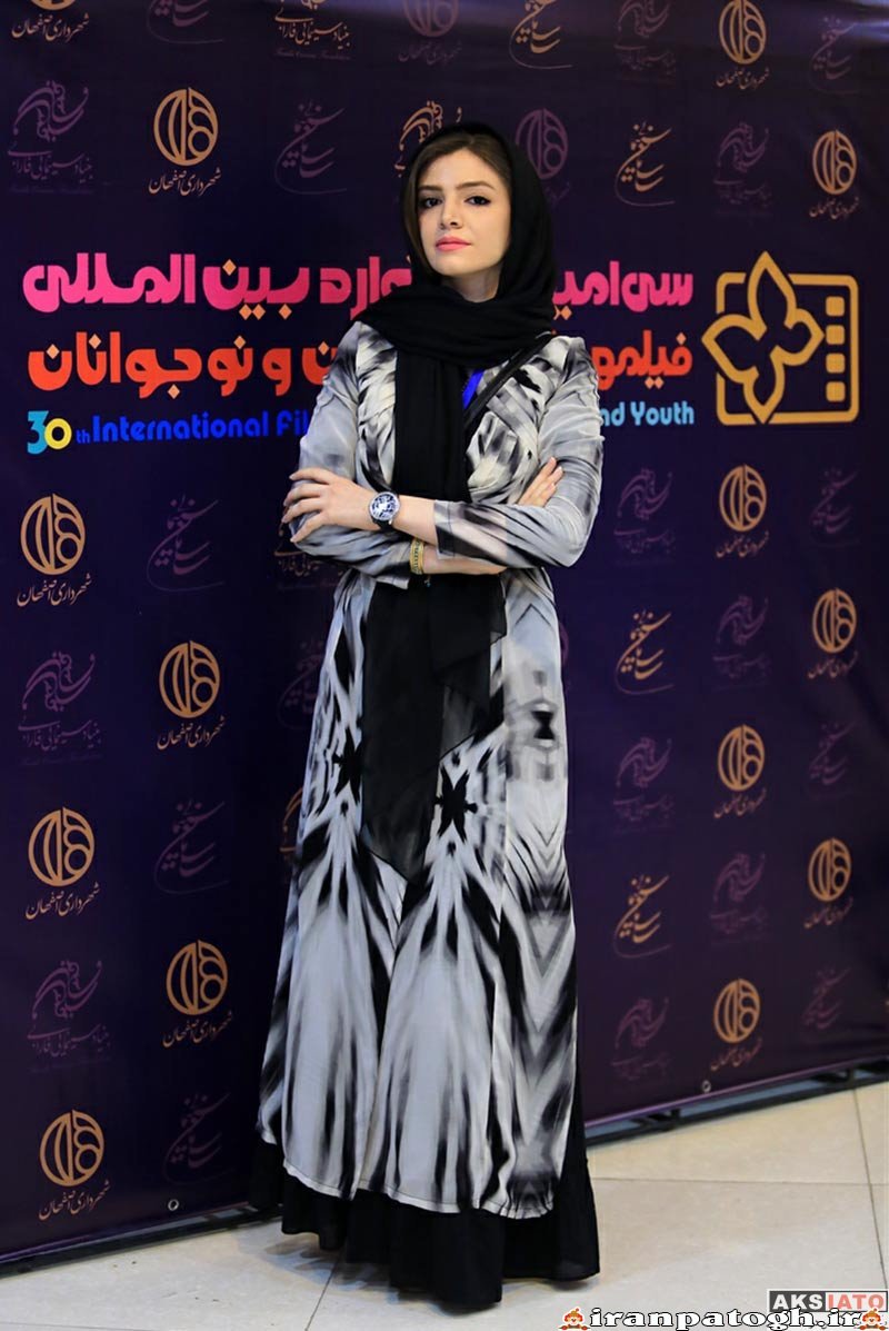 بازیگران بازیگران زن ایرانی آوا دارویت در اکران فیلم سینمایى اسکى باز (4 عکس)
