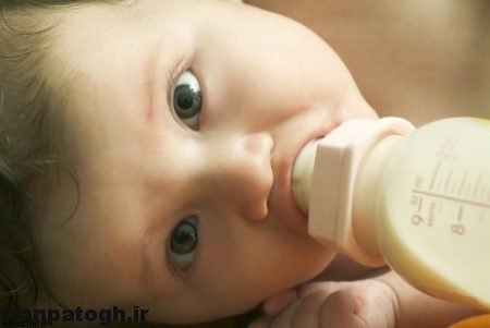 مضرات استفاده شیشه شیر,خوابیدن با شیشه شیر, سر شیشه برای خوابیدن کودکان ,شیشه شیر ,تغذیه کودک, شیر مادر , عوارض پستانک ,تغذیه با شیشه شیر, عوارض شیشه شیر