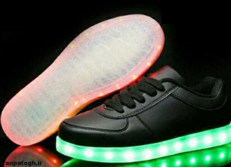 کفش چراغ دار LED