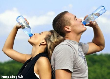 اهمیت زیاد نوشیدن آب,روشهایی برای زیاد نوشیدن آب ,چگونهعادت کنیم آب بیشتری بخوریم,اهمیت تامین آب بدن ,میزان آب مورد نیاز روزانه بدن,فواید نوشیدن آب,خوردن آب